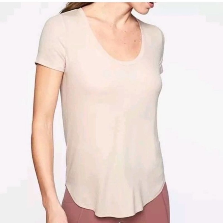 Nwt Athleta Revive Tee In Pale Pink. Size Small